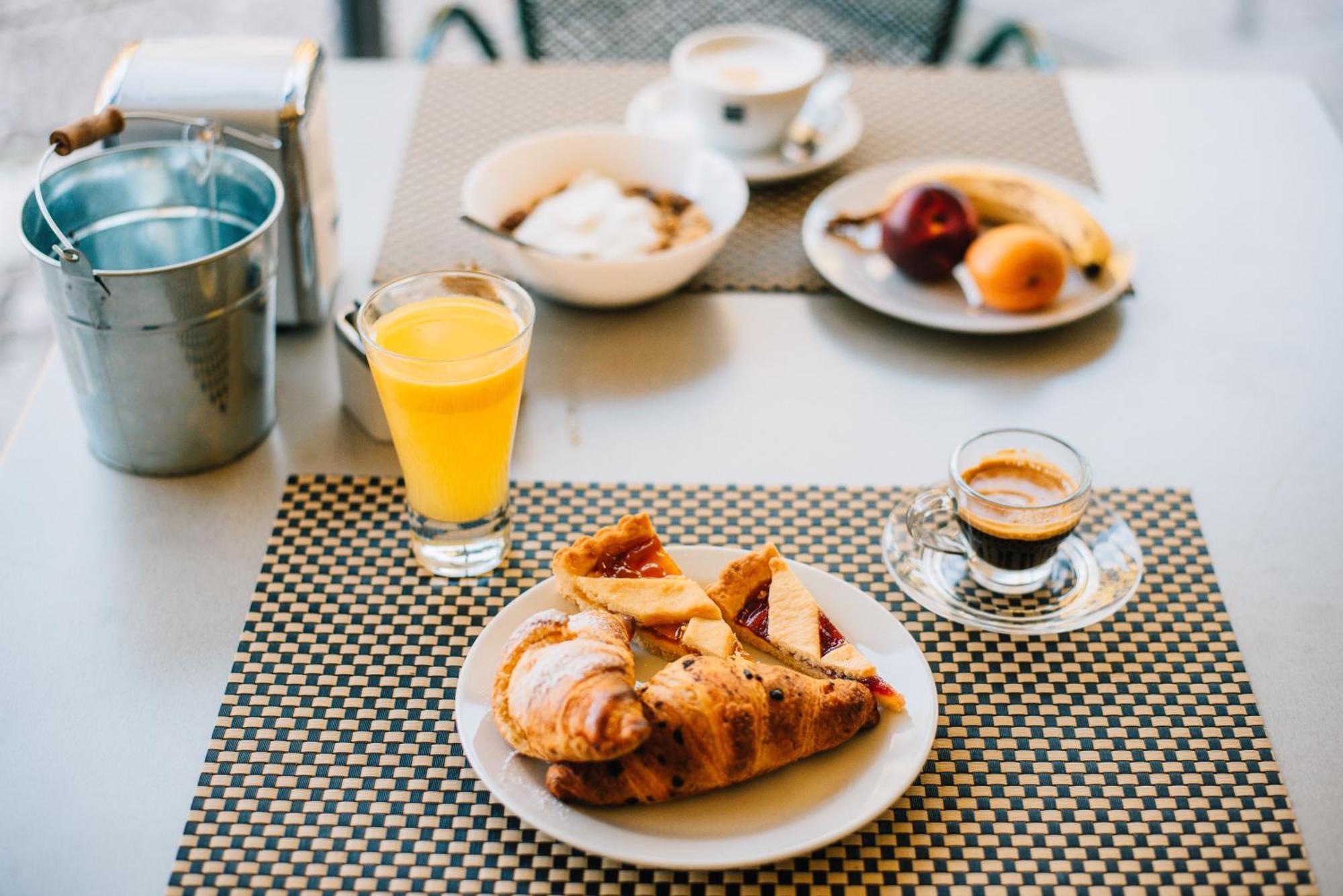 Arciduca Charming House Room & Breakfast Arco Kültér fotó